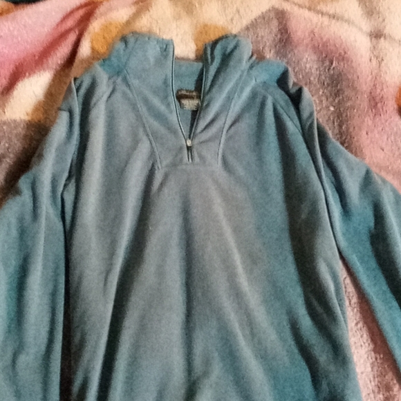 womans xl sweater more like lrg - Picture 3 of 3
